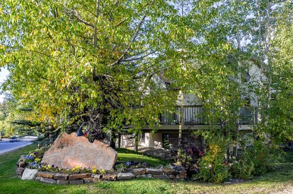 Charming Breckenridge Cabin Rental for a Colorado Vacation in the Rockies - Breckenridge, Colorado - glamping.directory