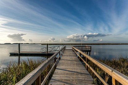 Lovely Three-Bedroom Cabin with Private Pier on Saint Simons Island, Georgia - Saint Simons Island, Georgia - glamping.directory