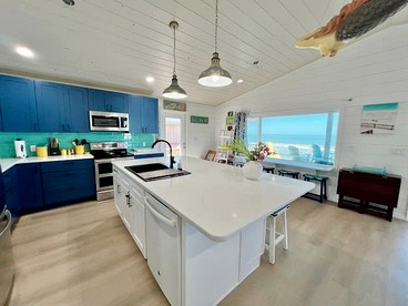 Stunning Secluded Beach House Right on the Sand for the Ultimate Relaxing Escape by the Coast on Little Gasparilla Island, Florida - Placida, Florida - glamping.directory