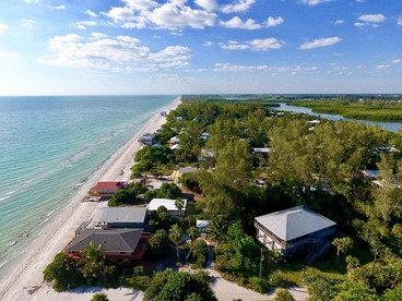 Stunning Secluded Beach House Right on the Sand for the Ultimate Relaxing Escape by the Coast on Little Gasparilla Island, Florida - Placida, Florida - glamping.directory