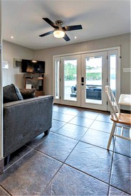 Romantic Couples Cottage for Relaxing Getaways on the Outskirts of Hot Springs, Arkansas - Hot Springs National Park, Arkansas - glamping.directory