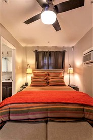Romantic Couples Cottage for Relaxing Getaways on the Outskirts of Hot Springs, Arkansas - Hot Springs National Park, Arkansas - glamping.directory