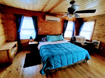 Amazing Cabin with Fireplace, Games and Fire Pit in Polk County, Tennessee - Turtletown, Tennessee - glamping.directory