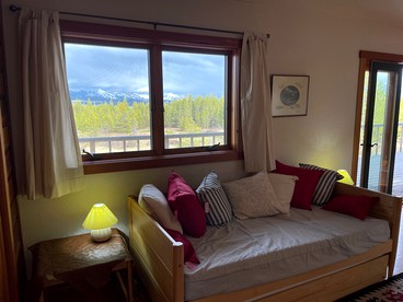 Secluded Cabin in Polebridge, Montana, with Fantastic Views of Glacier National Park - Dream Glamping Experience - Polebridge, Montana - glamping.directory