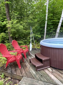 Spectacular Wooden Cabin with Barbecue and Hot-tub in Glen, New Hampshire - Glen, New Hampshire - glamping.directory