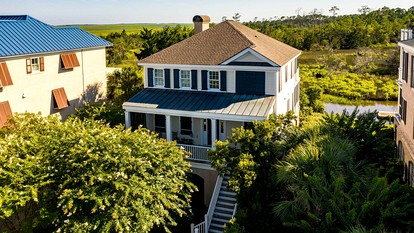 Luxury Getaway Rental with Private Boat Dock on the Debordieu Channel near Pawleys Island, South Carolina - Georgetown, South Carolina - glamping.directory