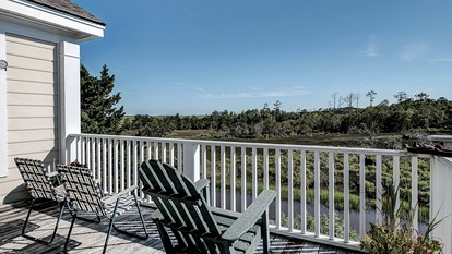 Luxury Getaway Rental with Private Boat Dock on the Debordieu Channel near Pawleys Island, South Carolina - Georgetown, South Carolina - glamping.directory