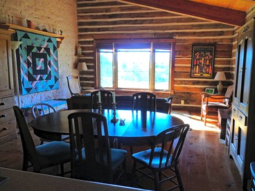 Rustic 1850s Cottage Rental on 10-Acres near Wyalusing State Park, Iowa - Elkport, Iowa - glamping.directory