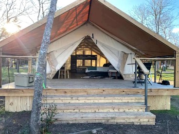 Romantic Lakefront Safari Tent with Fire Pit and Peaceful Views near Bastrop, Texas - Bastrop , Texas - glamping.directory