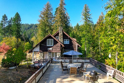 Elegance by the River: Classic Rental with Scenic Views in Metaline Falls, WA - glamping.directory