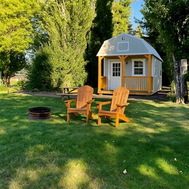 Wonderful Cabin with Fire Pit and Barbecue in Lynden, Washington - Lynden, Washington - glamping.directory