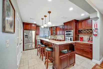 Spacious Coastal Vacation Home with Private Pool Near the Beach in Lauderdale-by-the-Sea, Florida - Lauderdale-by-the-Sea, Florida - glamping.directory