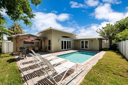 Spacious Coastal Vacation Home with Private Pool Near the Beach in Lauderdale-by-the-Sea, Florida - Lauderdale-by-the-Sea, Florida - glamping.directory