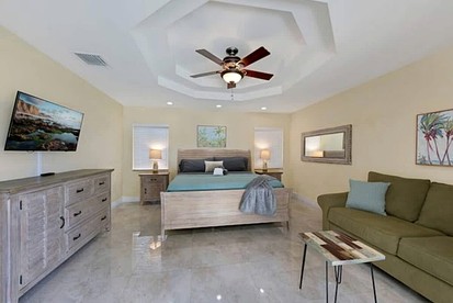 Spacious Coastal Vacation Home with Private Pool Near the Beach in Lauderdale-by-the-Sea, Florida - Lauderdale-by-the-Sea, Florida - glamping.directory