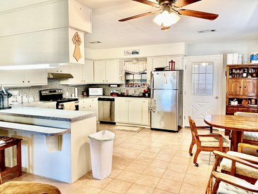 Serene Vacation Rental Oasis near Llano River in Texas - Llano, Texas - glamping.directory