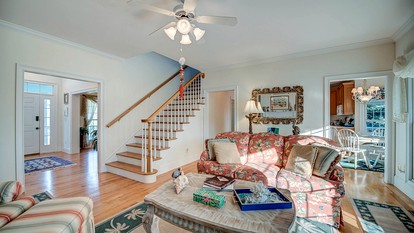 Luxury Historic Beach House with Lake Views in Oceanfront Gated Community near Pawleys Island, South Carolina - Georgetown, South Carolina - glamping.directory