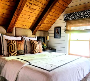 Modern, Cozy, Idyllic Log Cabin Secluded on 6 Serene Acres, Stone Ridge, New York - Stone Ridge, New York - glamping.directory