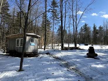 New Hampshire Tiny House for Romantic Escapes to the Wilderness - Dorchester, New Hampshire - glamping.directory