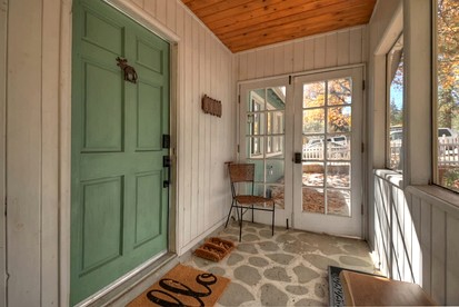 Spacious Mountain Cabin with Hot Tub, Sauna & Play Area Near Big Bear Lake, California - Big Bear, California - glamping.directory