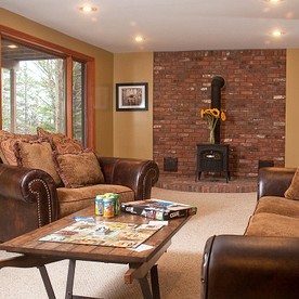 Family-Friendly Mountain Cottage Rental with Games Room in Chittenden, Vermont - glamping.directory