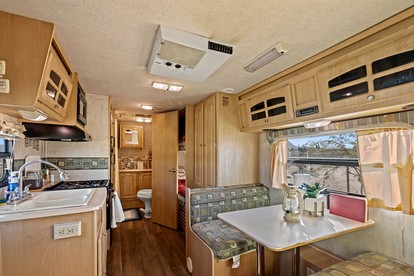 Fully-Equipped Caravan Perfect for a Desert Getaway in Joshua Tree, CA - Joshua Tree, California - glamping.directory