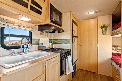 Fully-Equipped Caravan Perfect for a Desert Getaway in Joshua Tree, CA - Joshua Tree, California - glamping.directory