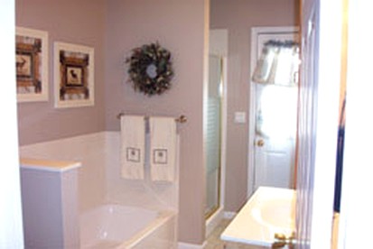 Enchanting Suite Rental with Shared Hot Tub near Hill City, South Dakota - Rapid City, South Dakota - glamping.directory