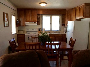 Enchanting Suite Rental with Shared Hot Tub near Hill City, South Dakota - Rapid City, South Dakota - glamping.directory