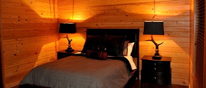 Idyllic Vacation Cabin Perched on Beaver Lake in Arkansas - Gravette, Arkansas - glamping.directory