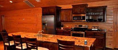 Idyllic Vacation Cabin Perched on Beaver Lake in Arkansas - Gravette, Arkansas - glamping.directory