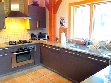 Beautiful Two-Bedroom Cabin Rental Set in the Forests of the Berkshires, Massachusetts - Peru, Massachusetts - glamping.directory