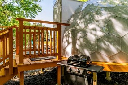 Cozy Glamping Retreat with Outdoor Shower & Fire Pit near Wolfe City, Texas - Wolfe City, Texas - glamping.directory