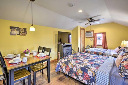 Charming Suite Rental for a Getaway in the Poconos near Scranton, Pennsylvania - Scranton, Pennsylvania - glamping.directory