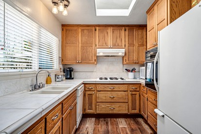 Pet-Friendly Cabin with Beautiful Outdoor Living in California - Groveland, California - glamping.directory