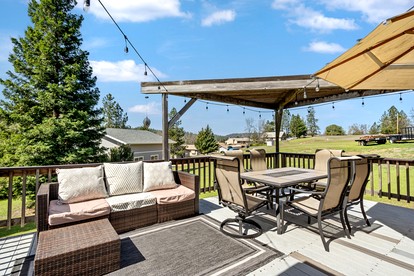 Pet-Friendly Cabin with Beautiful Outdoor Living in California - Groveland, California - glamping.directory