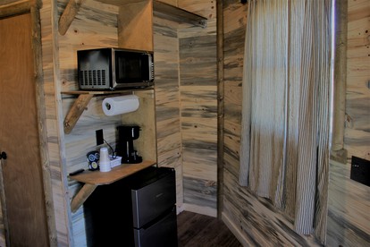 Luxury Tree House in Canton for the Best of Texas Glamping - Canton, Texas - glamping.directory