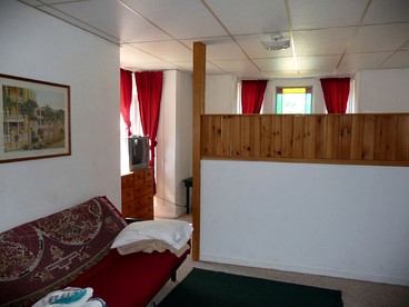 Family-Friendly Waterfront Vacation Rental with Wi-Fi near Saratoga - Lake Luzerne, New York - glamping.directory