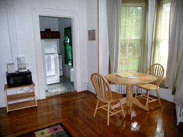 Family-Friendly Waterfront Vacation Rental with Wi-Fi near Saratoga - Lake Luzerne, New York - glamping.directory