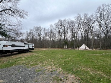 Lovely Bell Tent for Memorable Glamping Weekends in Conneticut - Ellington, Connecticut - glamping.directory