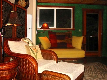 Gorgeous Vacation Cottage with Stunning Ocean Views in Captain Cook, Hawaii - Captain Cook, Hawaii - glamping.directory
