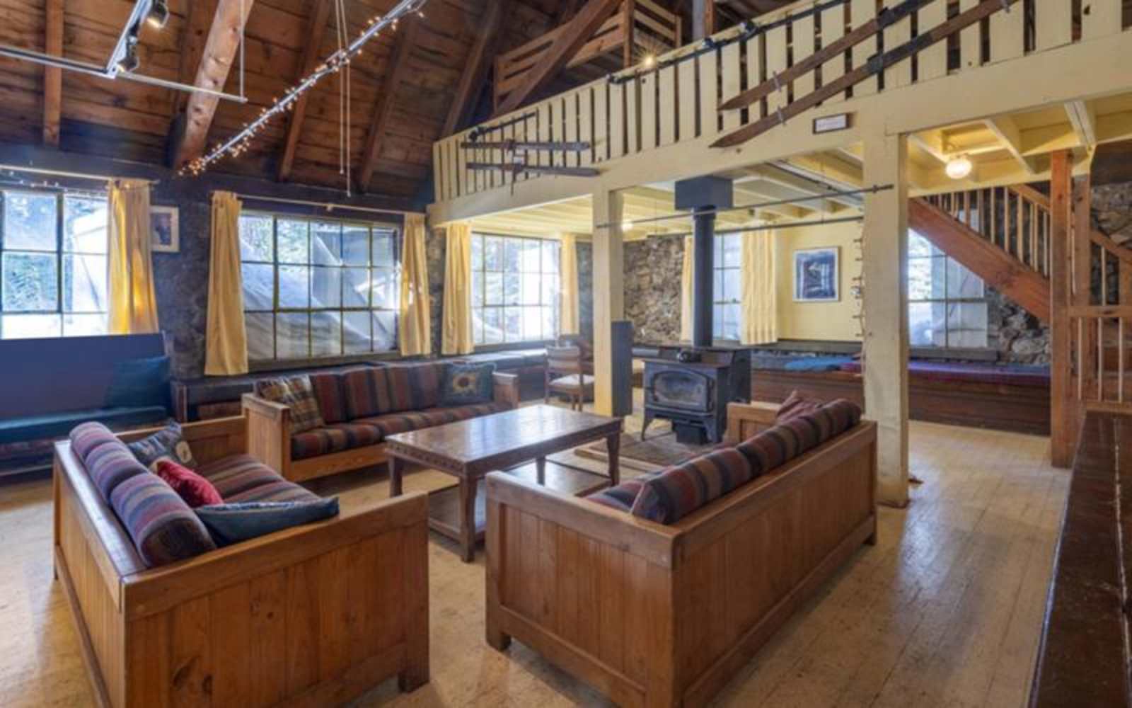 Hutchinson Lodge - Soda Springs, California - glamping.directory