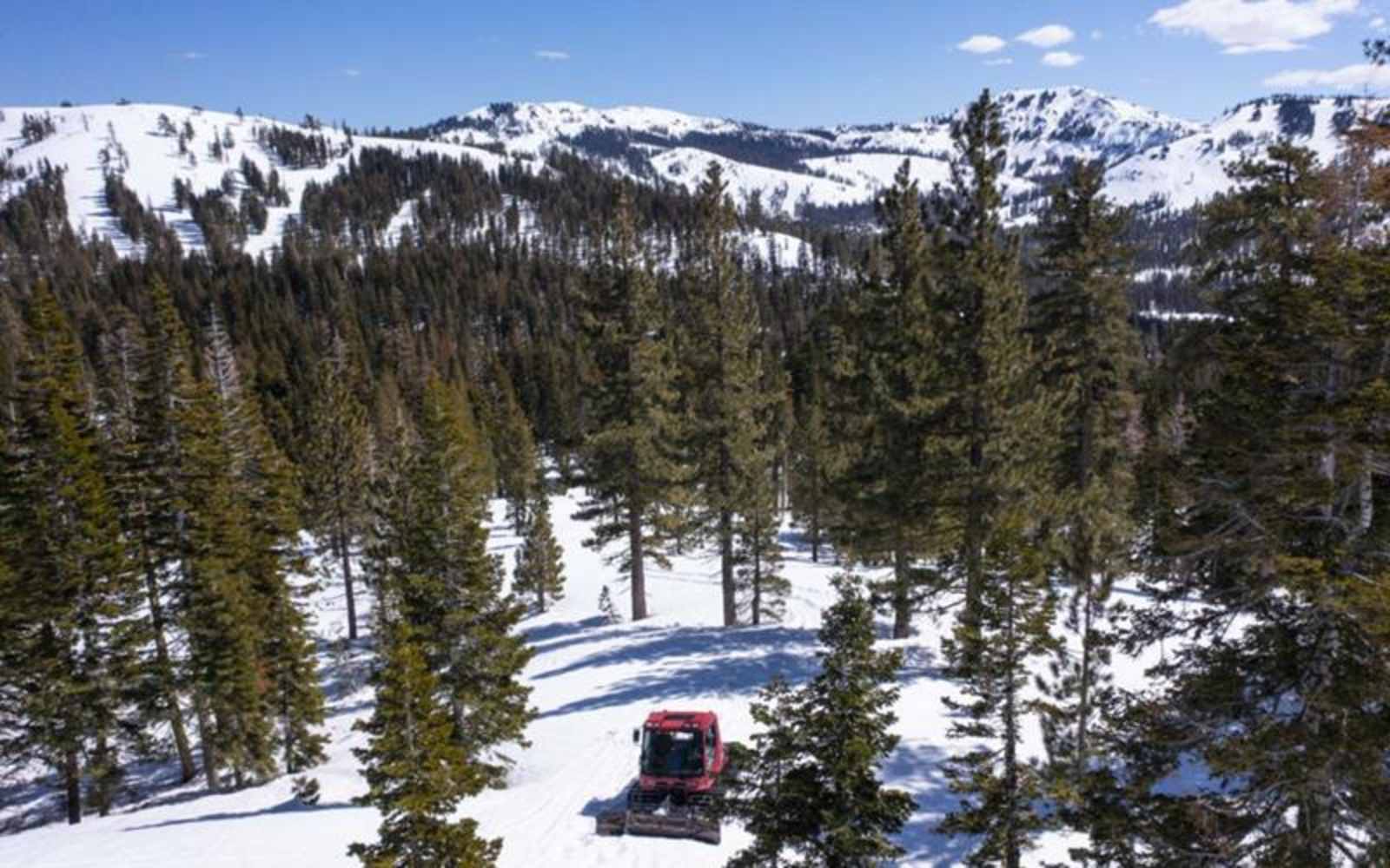 Hutchinson Lodge - Soda Springs, California - glamping.directory