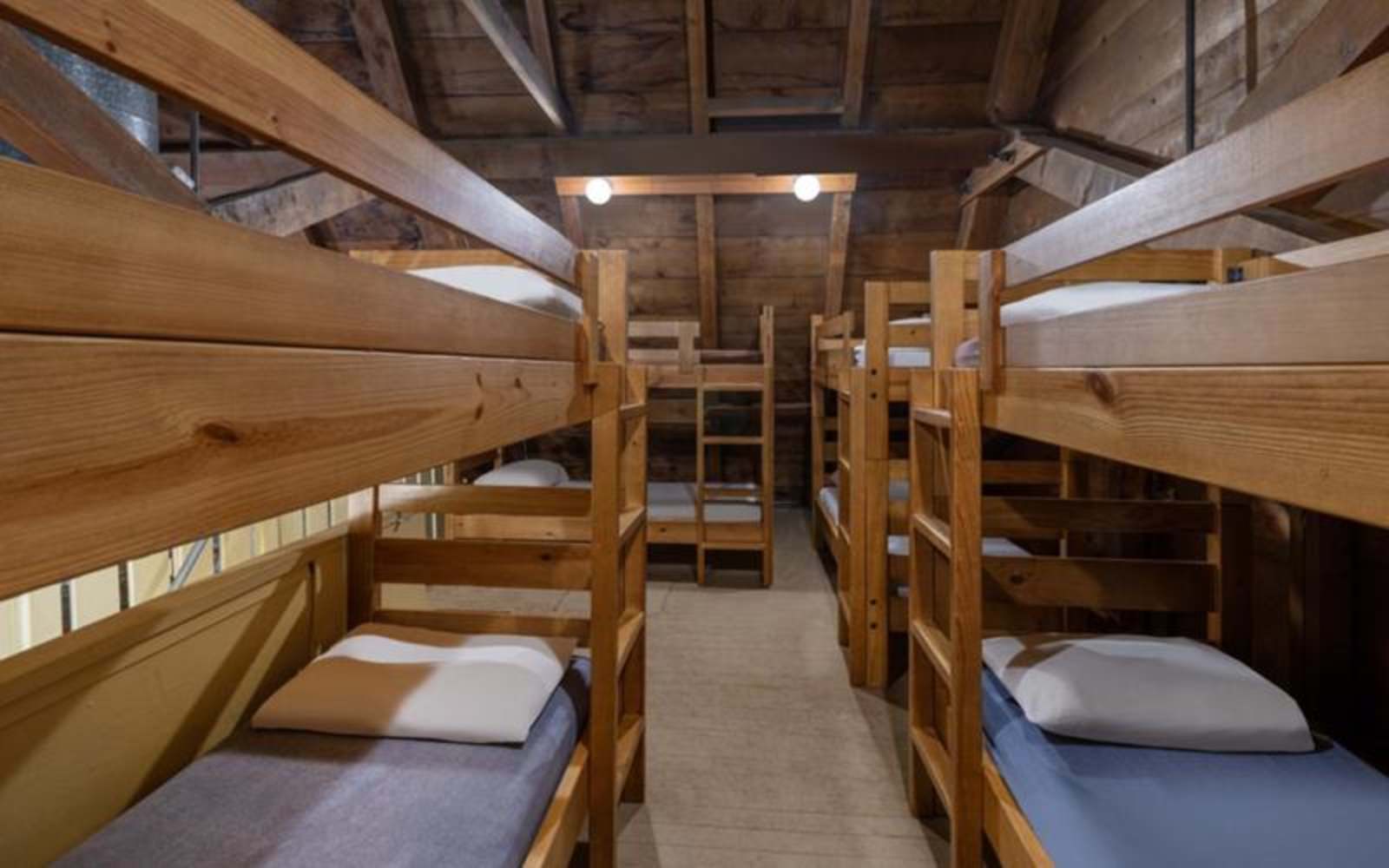 Hutchinson Lodge - Soda Springs, California - glamping.directory