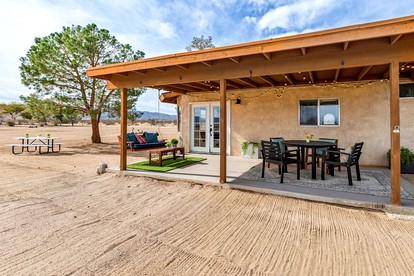 Family and Pet Friendly Vacation Rental in Joshua Tree with a Luxury Hot Tub, Gym, and Outdoor Pool - Joshua Tree, California - glamping.directory