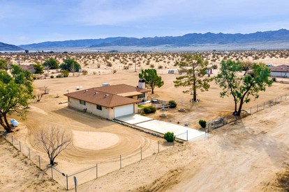 Family and Pet Friendly Vacation Rental in Joshua Tree with a Luxury Hot Tub, Gym, and Outdoor Pool - glamping.directory