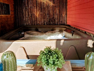 Adult Only Cabin Rental on Lake George near Daytona Beach, Florida - Seville, Florida - glamping.directory