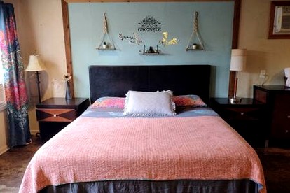Adult Only Cabin Rental on Lake George near Daytona Beach, Florida - Seville, Florida - glamping.directory