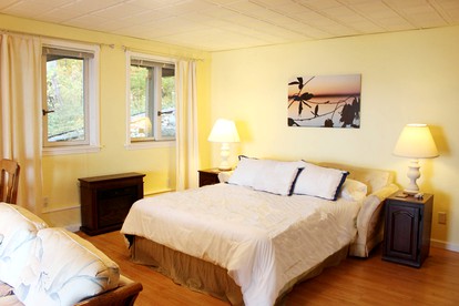 Spacious Lake House Rental Perfect for Family Getaways in New York's Finger Lakes Region - Yale, New York - glamping.directory