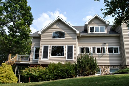 Spacious Lake House Rental Perfect for Family Getaways in New York's Finger Lakes Region - glamping.directory
