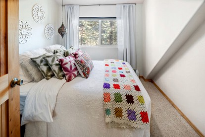 Delightful Cabin Accommodation for an Exciting Vacation in Durango, Colorado - Durango, Colorado - glamping.directory